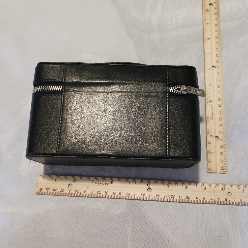 Vida Cosmetic Case - Picture 3 of 5